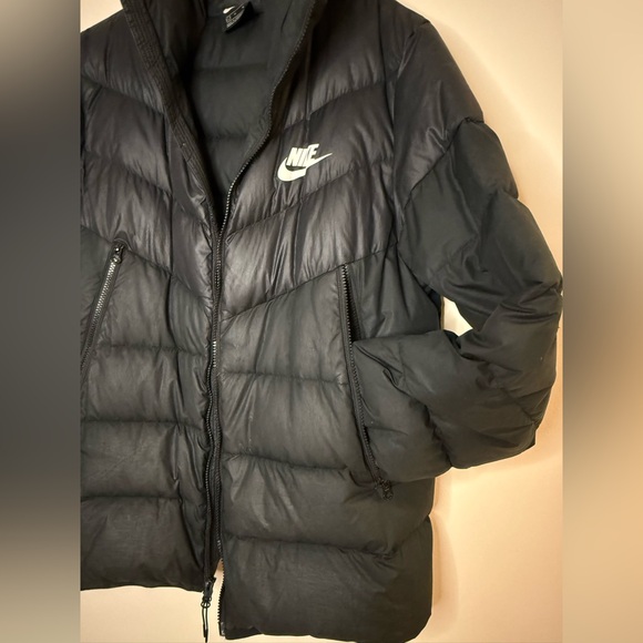 Nike Men's Black Puffer Jacket - Picture 3 of 13